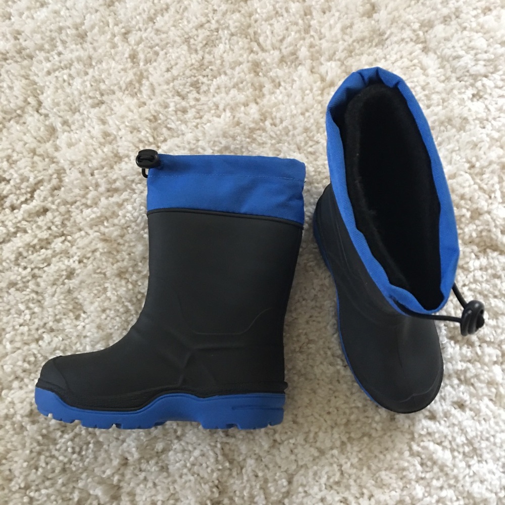 Boys winter boots with pull out linings
